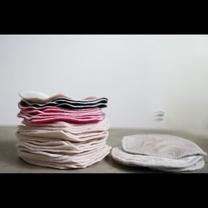 17 pairs of bamboobies nursing pads